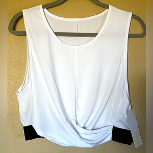 BNWT 2X white twist front fabletics top